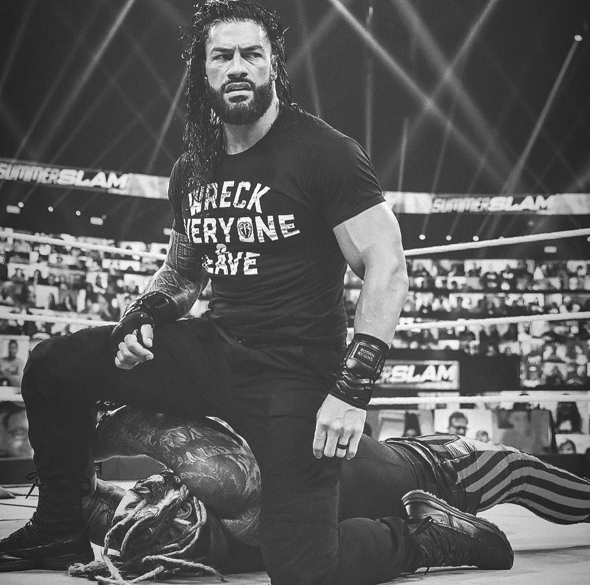 evilreignterror's tweet photo. Wreck everyone and leave. #SmackDown #WWE #Roleplay #romanreigns https://t.co/PmAnDKBvxh