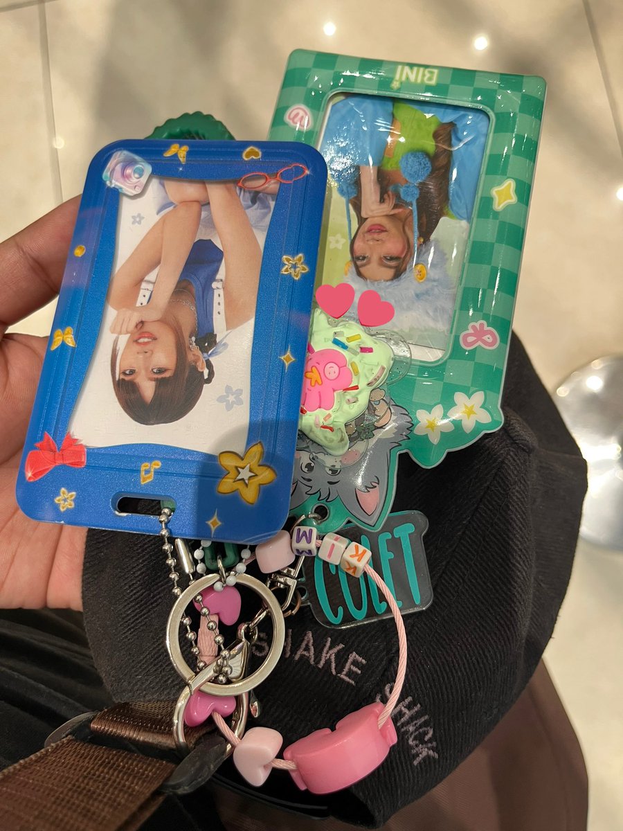 So we have a kid regular customer that gave me this polymer clay keychain na color green because Bini Colet is green daw ☺️ so cute HAHAHA