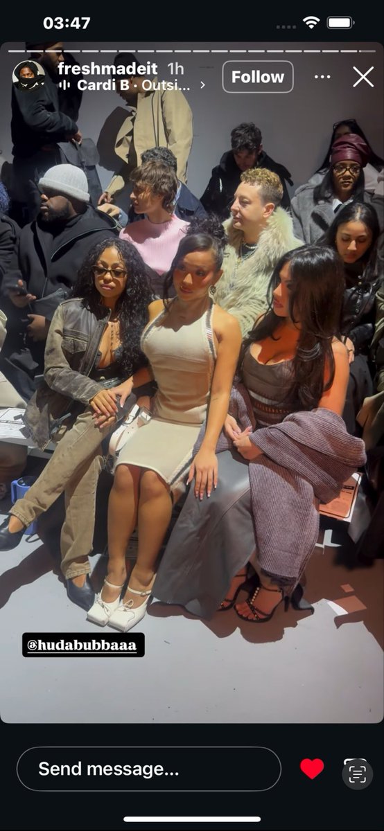 FadRahma8824's tweet image. Front seat IKTR😍😍😍 #HudaMustafaXNyfw26