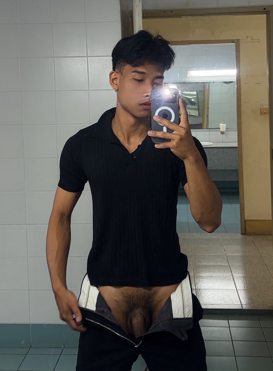 แต่ก่อนระเบิดอยู่ในไอจีสตอรี่ เด่วนี้ย้ายมา x