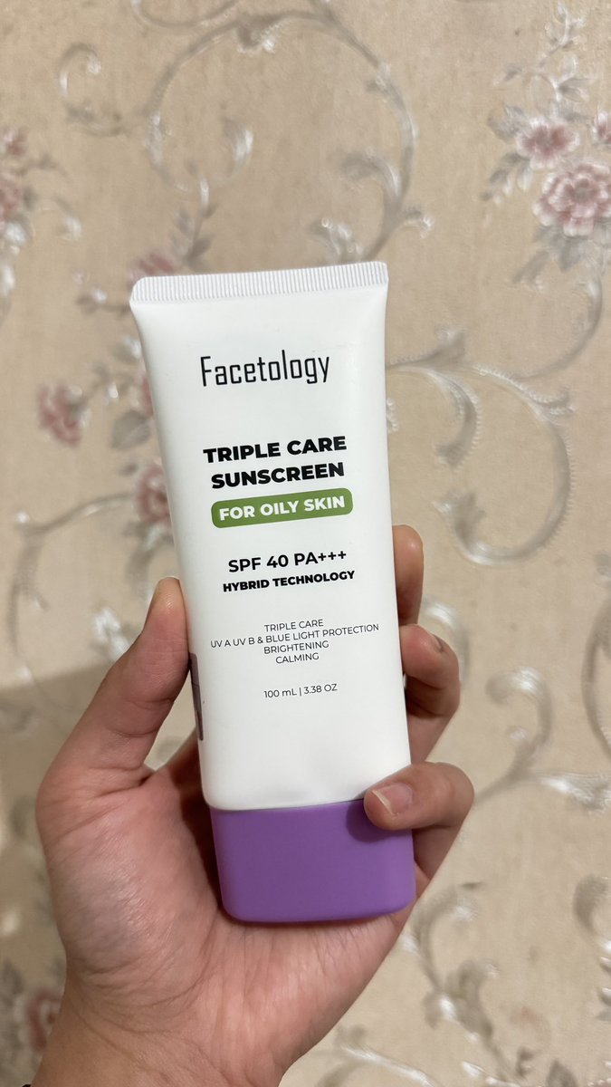 ___daisyy02's tweet photo. WTS
• NEW facetology sunscreen for acne &amp; oily (salah beli)
💸 105k
exp nov 2028
dom tangsel (bisa shopee &amp; jnt)
#prelovedskincare #facetology #zonauang #sunscreen https://t.co/nUnRmEe6H6