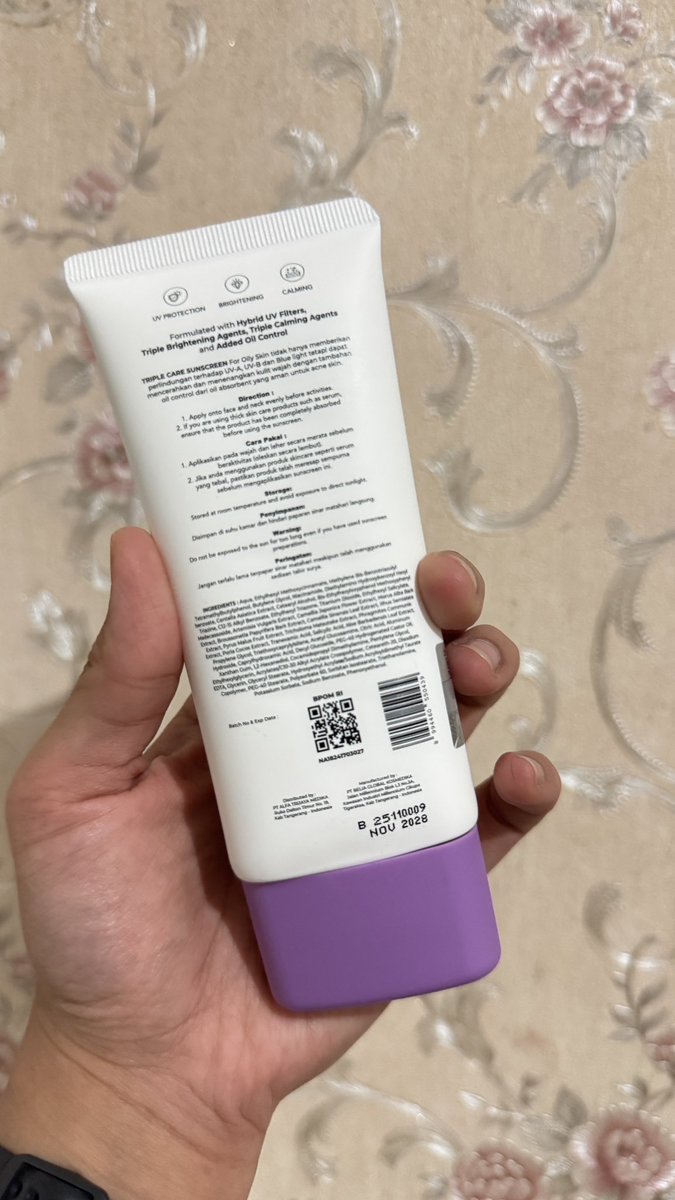 ___daisyy02's tweet photo. WTS
• NEW facetology sunscreen for acne &amp; oily (salah beli)
💸 105k
exp nov 2028
dom tangsel (bisa shopee &amp; jnt)
#prelovedskincare #facetology #zonauang #sunscreen https://t.co/nUnRmEe6H6