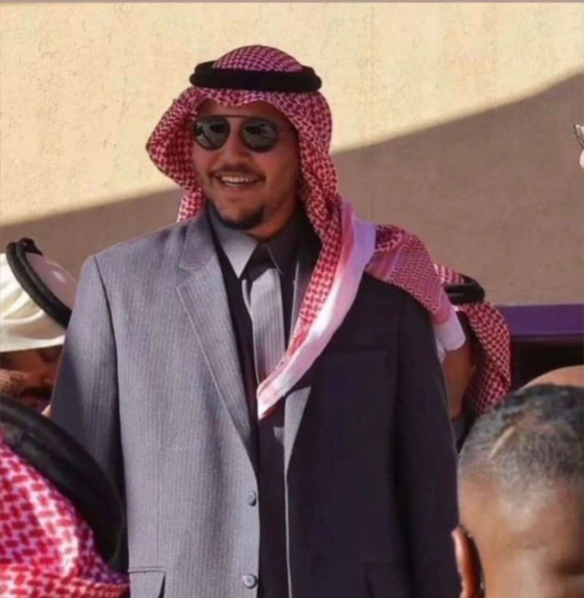 نهنئ ونبارك خطبة  صاحب السمو الملكي الأمير ناصر بن منصور بن ناصر بن عبدالعزيز آل سعود
على كريمة  الأمير فيصل بن مساعد بن عبدالرحمن ،بارك الله لهما وبارك عليهما وجمع بينهم في خير .💚🇸🇦💚
#آل_ناصر
#آل_سعود
#ناصر_بن_عبدالعزيز_آل_سعود
#المملكة_العربية_السعودية
#السعودية_العظمى