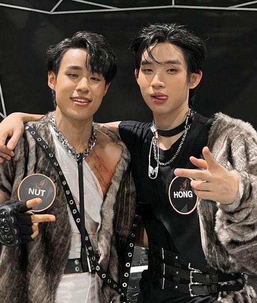 nnuthonshi's tweet image. Level 1                                    LEVEL 1000