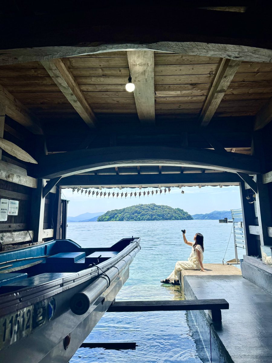 今日はこちらです！
ほのちゃんも一緒でるんるんるん！♡
投票もどうぞよろしくお願いします！^_^
今日も皆様に頂いたもの持ってきたのでコンビニ行ってない✌︎偉い。笑

fresh-club.net/akb/detail/5026