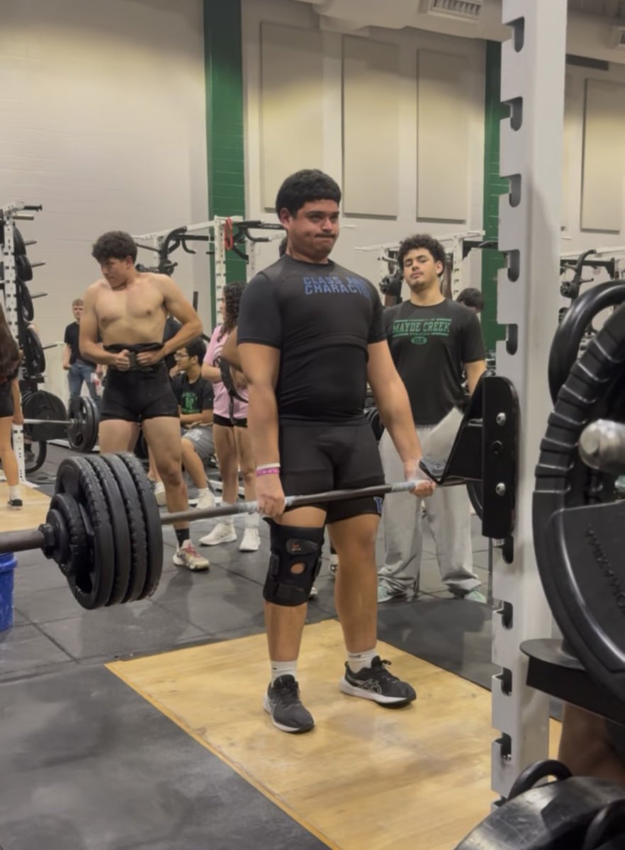 AllinAdams's tweet photo. Watched these young men grow all season. Tonight they finished it the right way — PRs in every lift across the board. Couldn’t be more proud as their coach. Strength is built in the weight room, but class and character are built every day. 💪🏽 #Powerlifting #ProudCoach #ClassAndCharacter