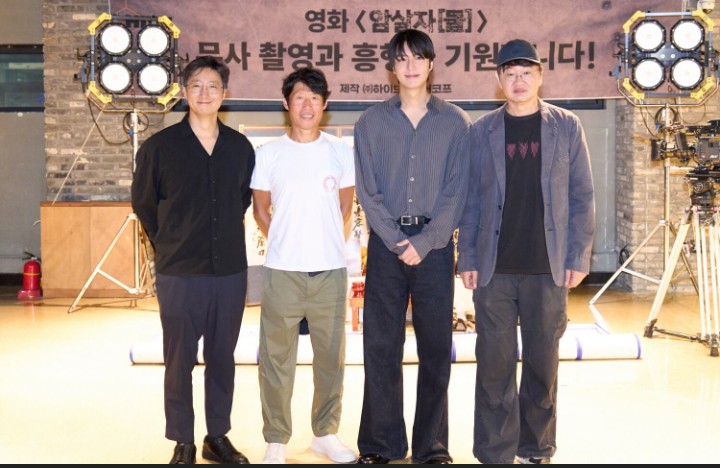 sevennyLMH's tweet image. "The production company Hive Media Corp is set to return this fall with another highly anticipated 10-million-viewer film, #Assassins Following production, the company has decided to handle distribution directly as well."
#LeeMinHo @ActorLeeMinHo #이민호