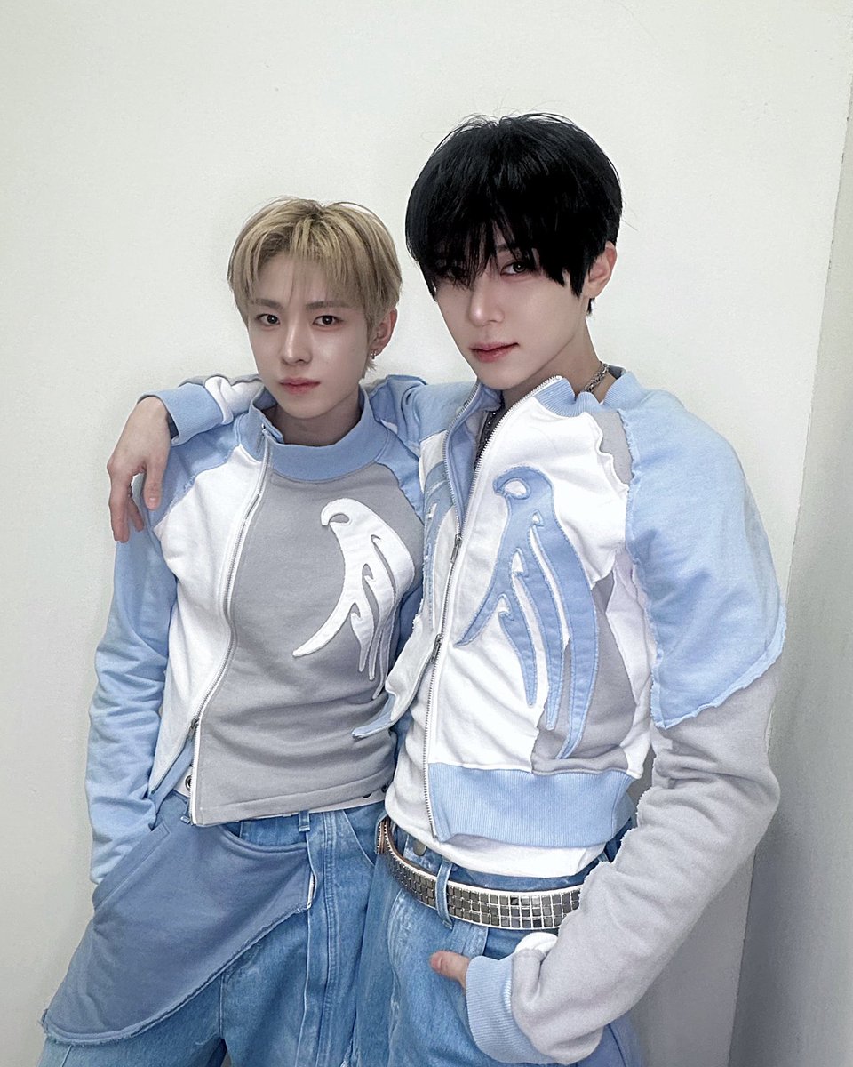 유우시온 뉴팀때 진짜 둘 다  애기엿는데 지금은 완전 🤭🤭