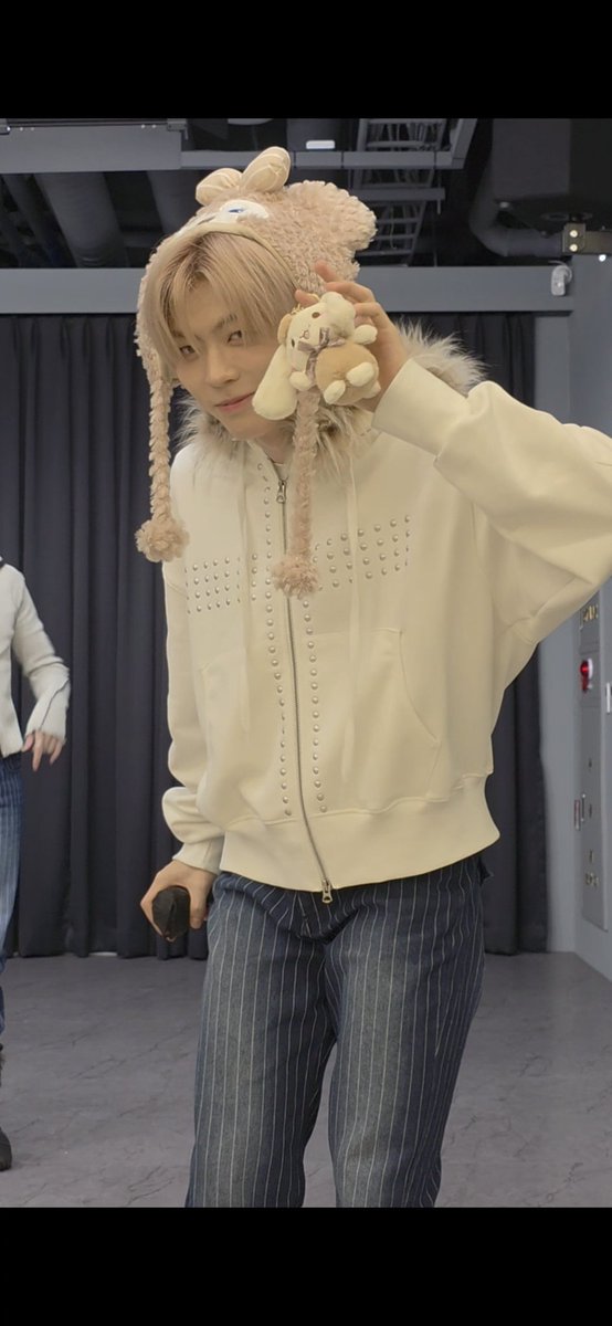 Kungnabee1's tweet image. จิ้วมง 😊😊ขอบคุณที่ชอบนะ🥺🥺
#HONG #POW #김홍