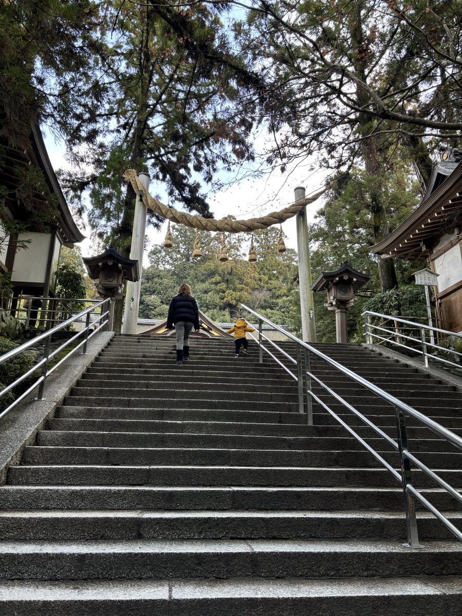 10seikane5's tweet photo. 大神神社へ。 https://t.co/N8UWhNBEPS