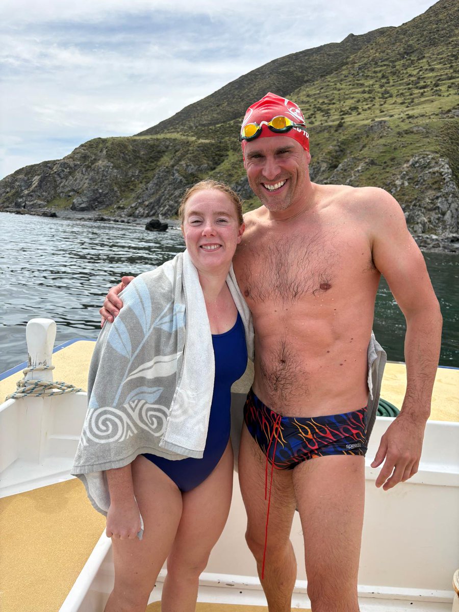 RedTopSwim tweet media