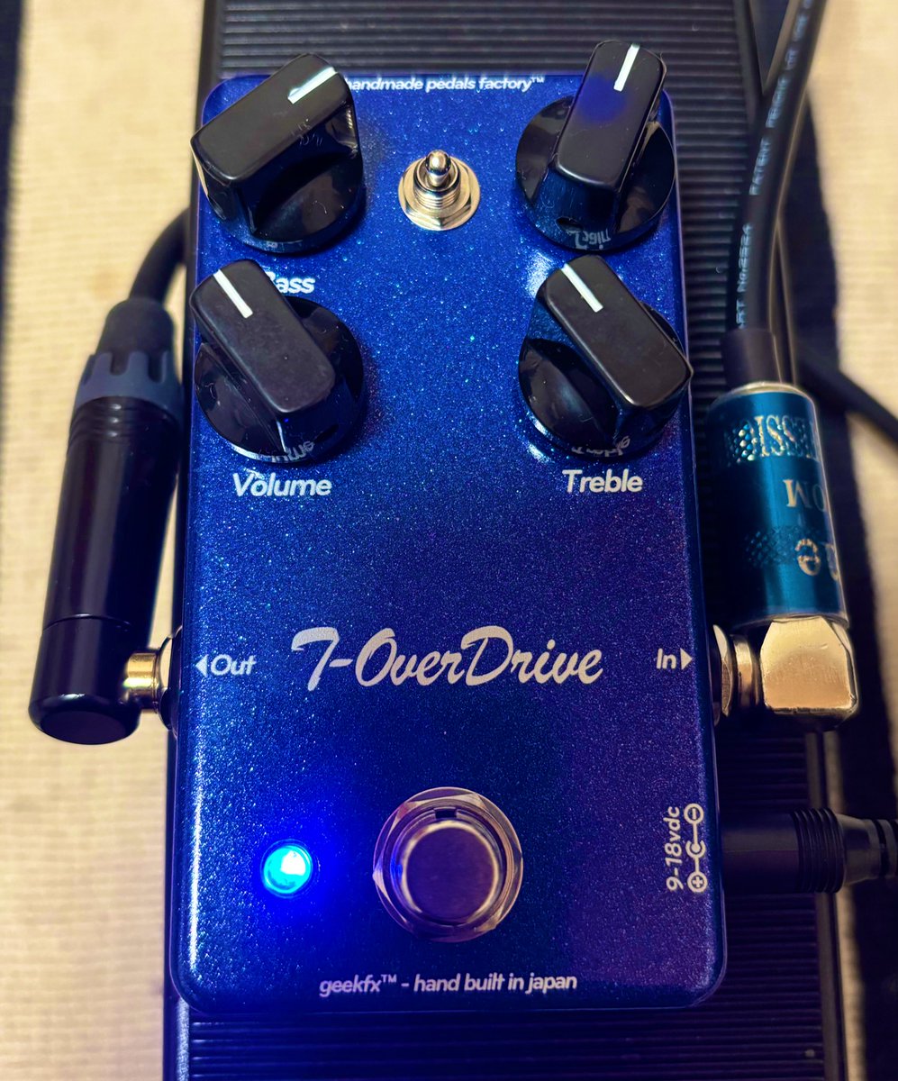 bashimaru's tweet photo. さて、物はなんだったかというと
Timmy Over Driveのクローンでした
実質3割引になったのでつい…😅
あのベムラムJan Rayの元になったと言われるエフェクターで
ベースとトレブルのつまみを上げると音がカットされていくという特殊な作り
気に入ったのでガンガン使います!
#エフェクター #HMPF https://t.co/j06sPGJ5Ek