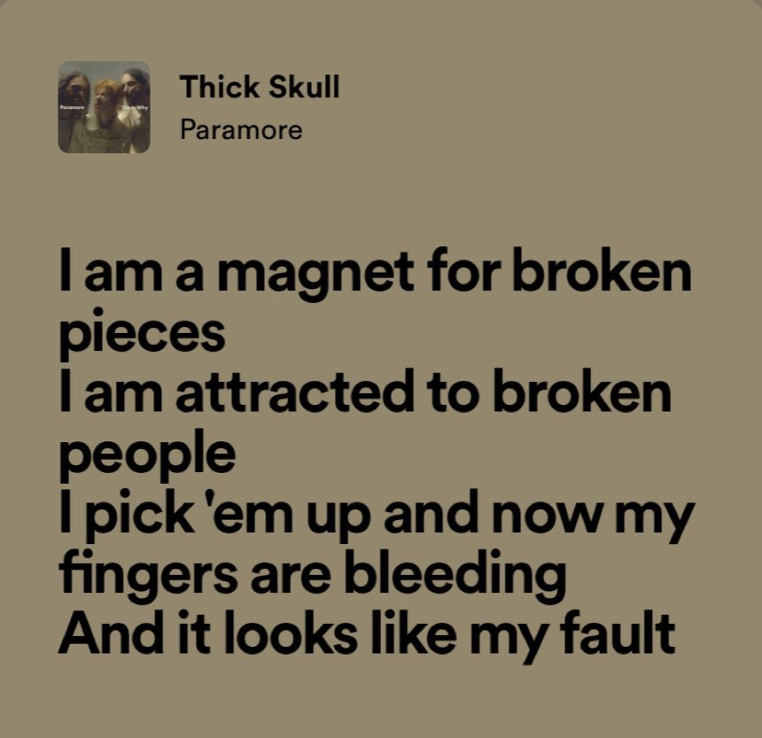 andrea from paramore🖤 tweet media