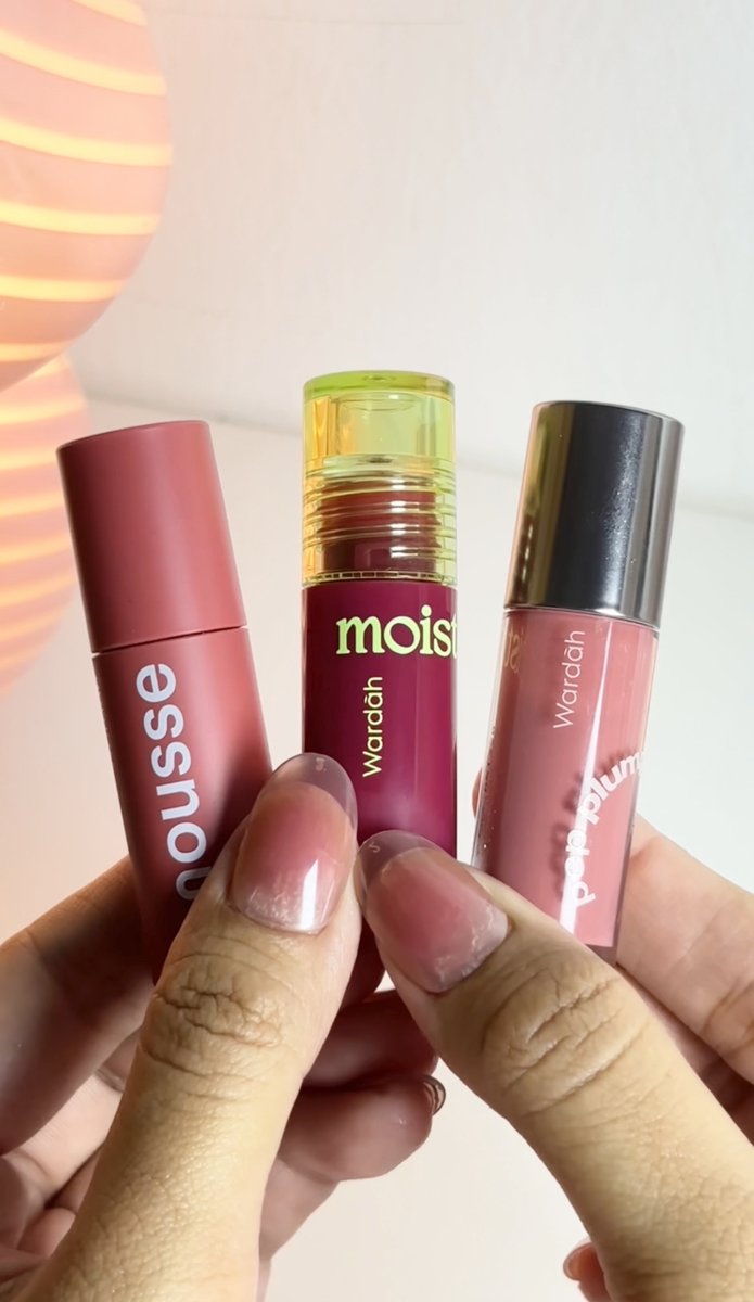 wardahbeauty's tweet photo. lippies imut buat kamu yang paling imut :3 dah punya ˡⁱᵖ ᵖᵒᶜᵏᵉᵗ ini belummm :3
#WardahLipPocket #WardahPepPlumpLipOil #LipPocketColourverse #WardahLipPocket #WardahMiniLips https://t.co/H4aLQDRY10