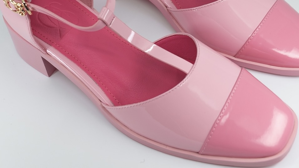 🎟️🐷💗🦩🎀💅🏻👚🌸 #TNEWTIES #トゥエンティーズ #新作