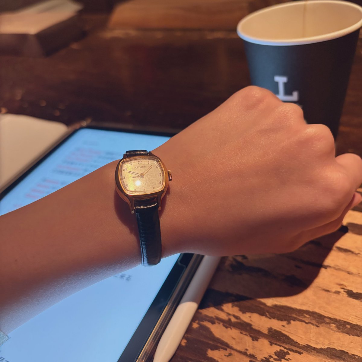 亡き父の時計2本と 亡き祖母の時計をなおしたいと思った。 何年もお