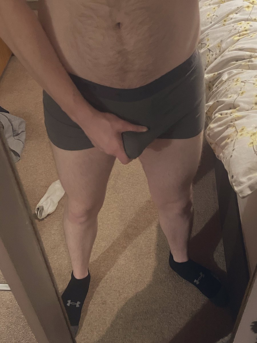 OnlyBoyLeft tweet media