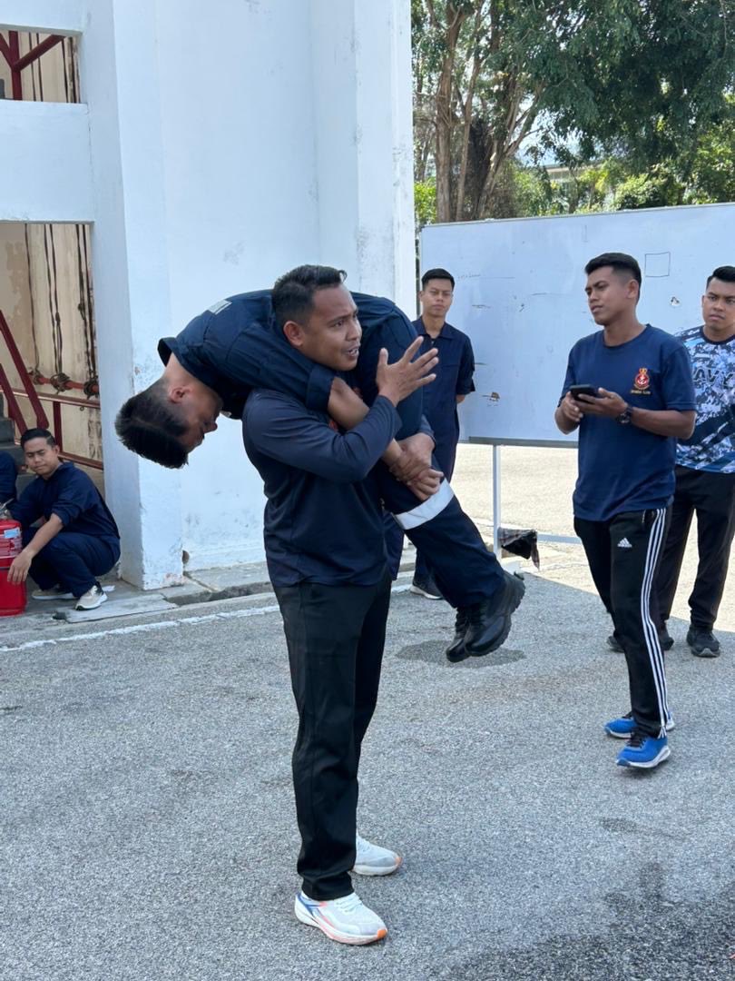 Depot Bekalan Armada Barat tweet media