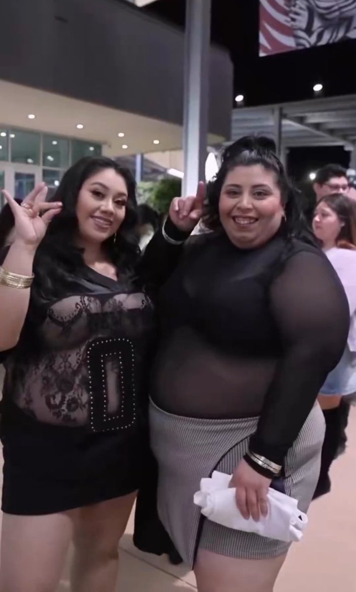 This is who we be arguing with btw 🤣😂 Cardi b fans have the same nasty look.