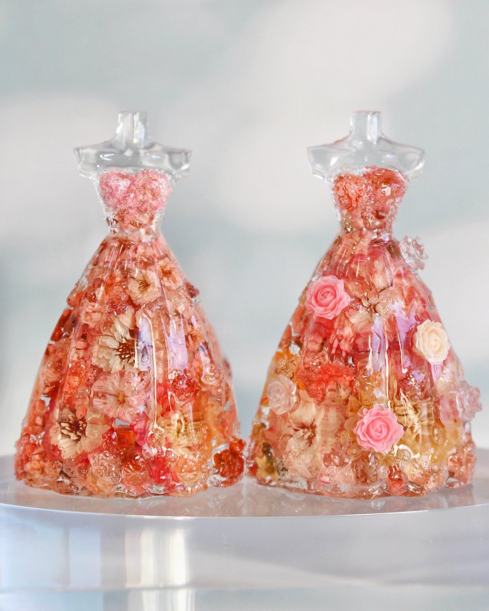 封入されたお花が レジンの中で浮遊しているよう☺️💓 【個展予告