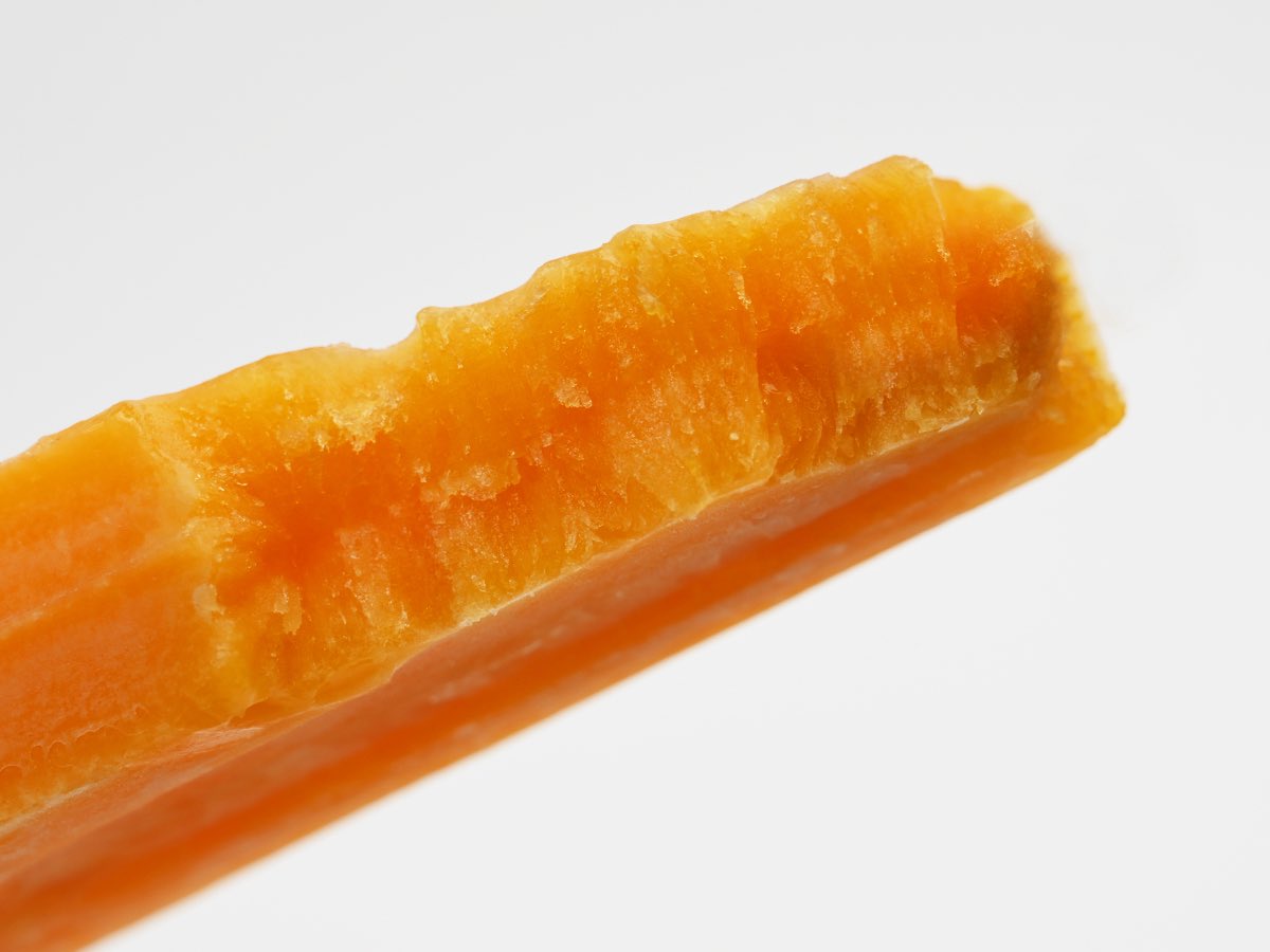 i89online's tweet photo. 和歌山・有田みかん果汁を88％も使用した、贅沢なフルーツアイスバー🍊
ひと口かじれば、まるで完熟みかんをそのまま凍らせたみたいな、みずみずしい果汁感と自然な甘さが口いっぱいに広がります。
フルーツそのもののおいしさを楽しみたい方に、ぜひ✨

🛒購入はこちら👇
https://t.co/ysXZlnaYAM https://t.co/hLPUO9lDOH
