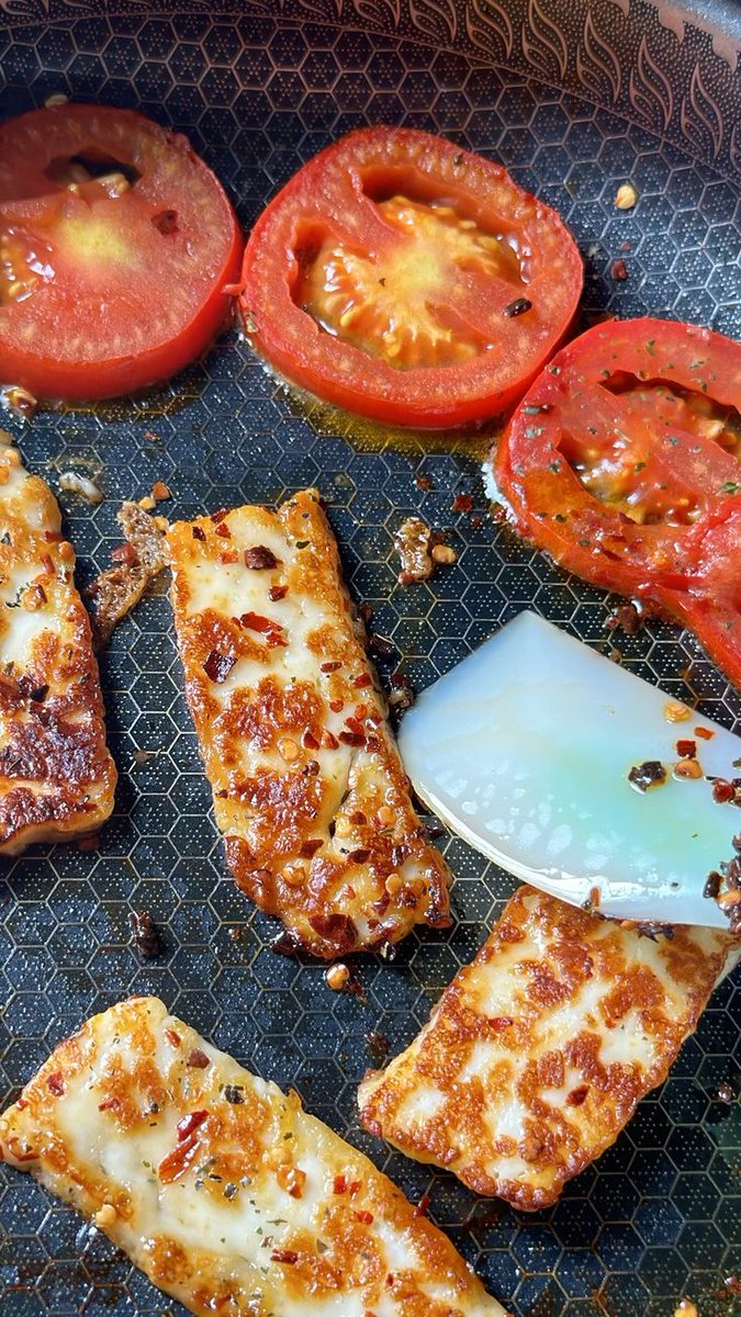 وش تفضل فطور معصـــوب والا حلّــــوم ؟

#الخميس_الونيسᅠ 
#صباح_الخير