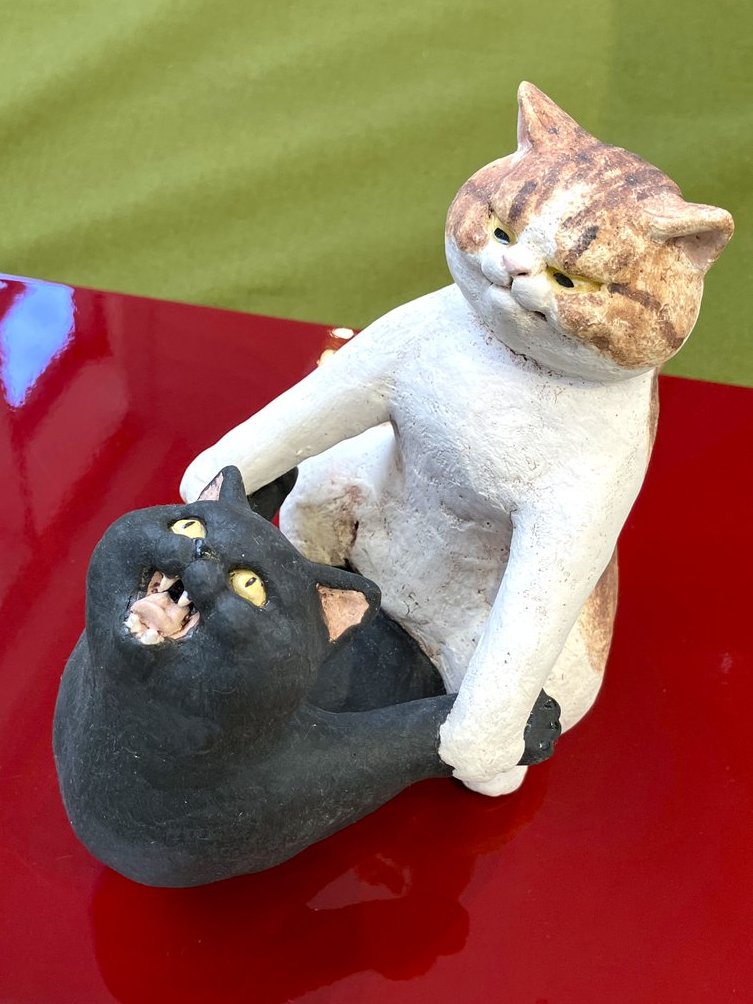 4階ギャラリーB】 「白亜器 個展 ～夢が見たいからよく眠る～」開催中