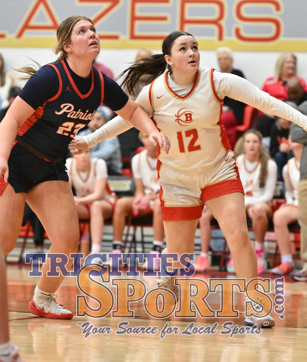 parrotheadvol's tweet photo. https://t.co/3HQxCOW4M3 High School Girls 🏀 Presented by @FoodCity
📰 @BooneAthletics @dbhs_girlsbball Lady ‘Blazer Seniors Too Much For East
📸 Dawn Lambert Photo Senior Night Gallery (4⃣0⃣) ➡️ https://t.co/ZLAeYSfgS2
🖊️ Complete Report
➡️ https://t.co/Fo47T27scg https://t.co/yIunydvnle