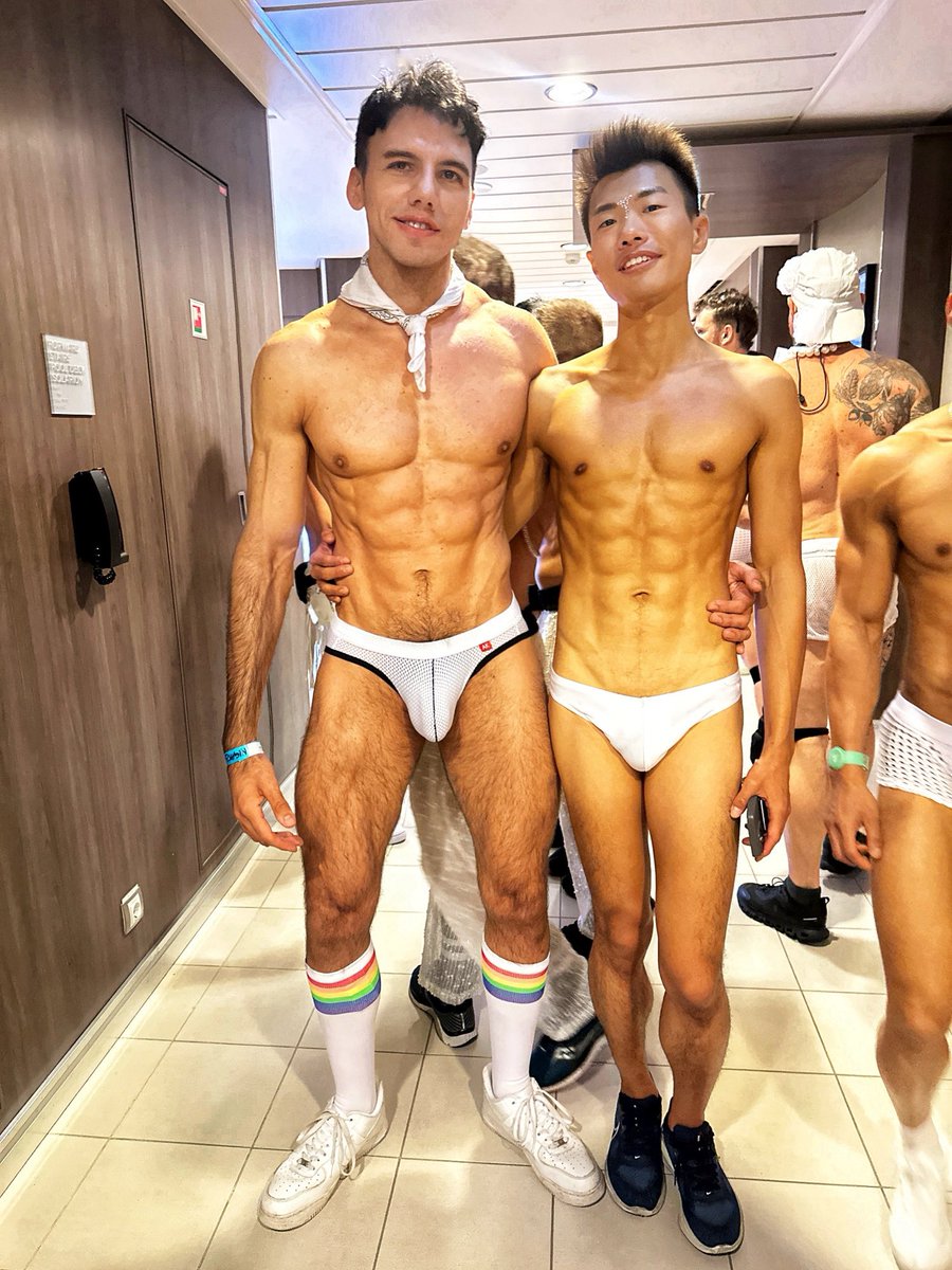 yuri_kaohsiung's tweet photo. 同志郵輪真好玩💦💦 Always a blast on the @AtlantisEvents cruises https://t.co/q7DUQYEkVQ
