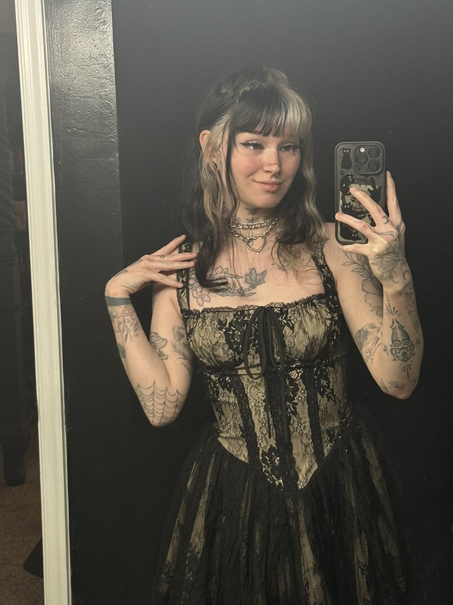 AbolishEGirls🔜DBD MONTREAL tweet media