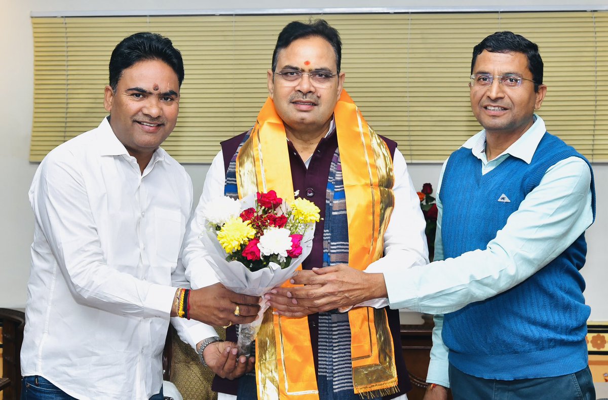 वित्तीय वर्ष 2026-27 के ऐतिहासिक एवं जनआकांक्षी बजट में विधानसभा क्षेत्र चितौड़गढ़ सहित सम्पूर्ण प्रदेश को विकास कार्यों की सौगातें प्रदान करने पर यशस्वी मुख्यमंत्री श्री भजनलाल शर्मा जी से आत्मीय भेंट कर उनका हार्दिक धन्यवाद ज्ञापित किया।

यह बजट प्रदेश के सर्वांगीण विकास,