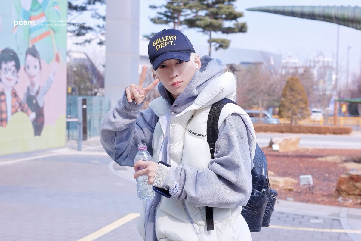 writeuapoem's tweet photo. 260212 아돌한출근

#나캠든 #KAMDEN #앰퍼샌드원
#나두빈 #カムデン #AMPERSANDONE https://t.co/NPfxNF0Qkv