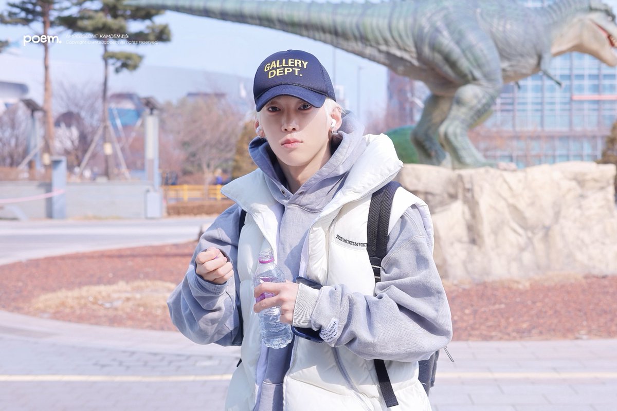 writeuapoem's tweet photo. 260212 아돌한출근

#나캠든 #KAMDEN #앰퍼샌드원
#나두빈 #カムデン #AMPERSANDONE https://t.co/NPfxNF0Qkv