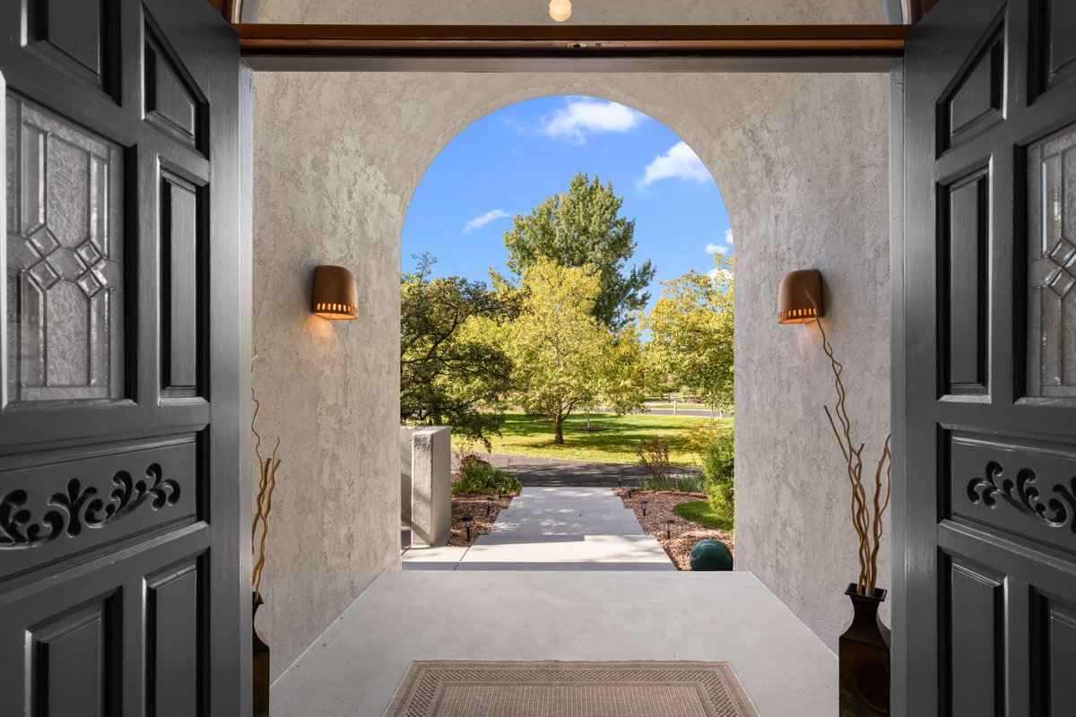 NancyB_Realtor's tweet photo. Open house Sunday, February 15: 8726 Crimson Clover Lane in Longmont. 2 serene acres, organic gardens, private street. 12 - 2:30pm https://t.co/GyvpLzMmJg