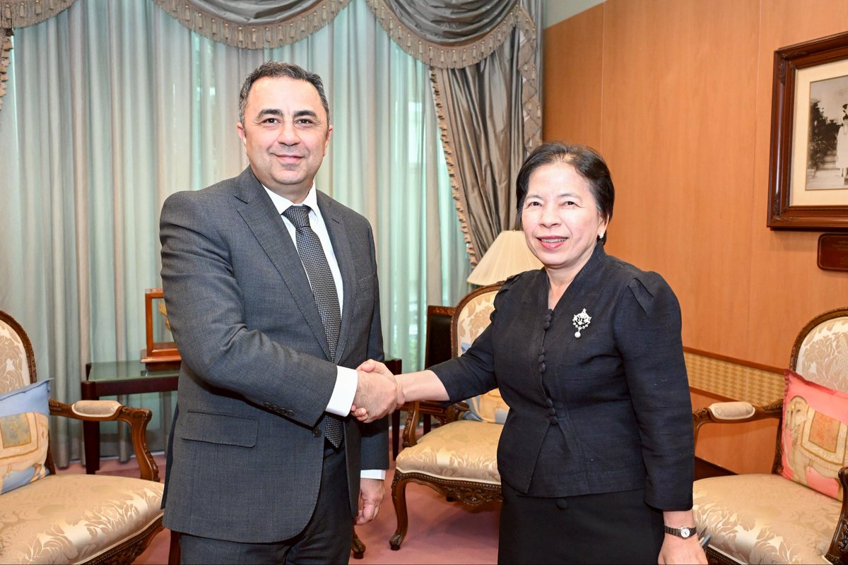 MFAThai's tweet photo. Advisor to the FM Chulamanee discussed with Amb. of Armenia to Thailand, with residence in Beijing, during his first visit to Thailand following the presentation of his Letters of Credence. They followed up on outcomes of the 1st Thailand - Armenia Political Consultations and progress of pending agreements, as well as discussed expanding coop. in economy, trade, investment, tourism, and people relations. (11 Feb 2026)