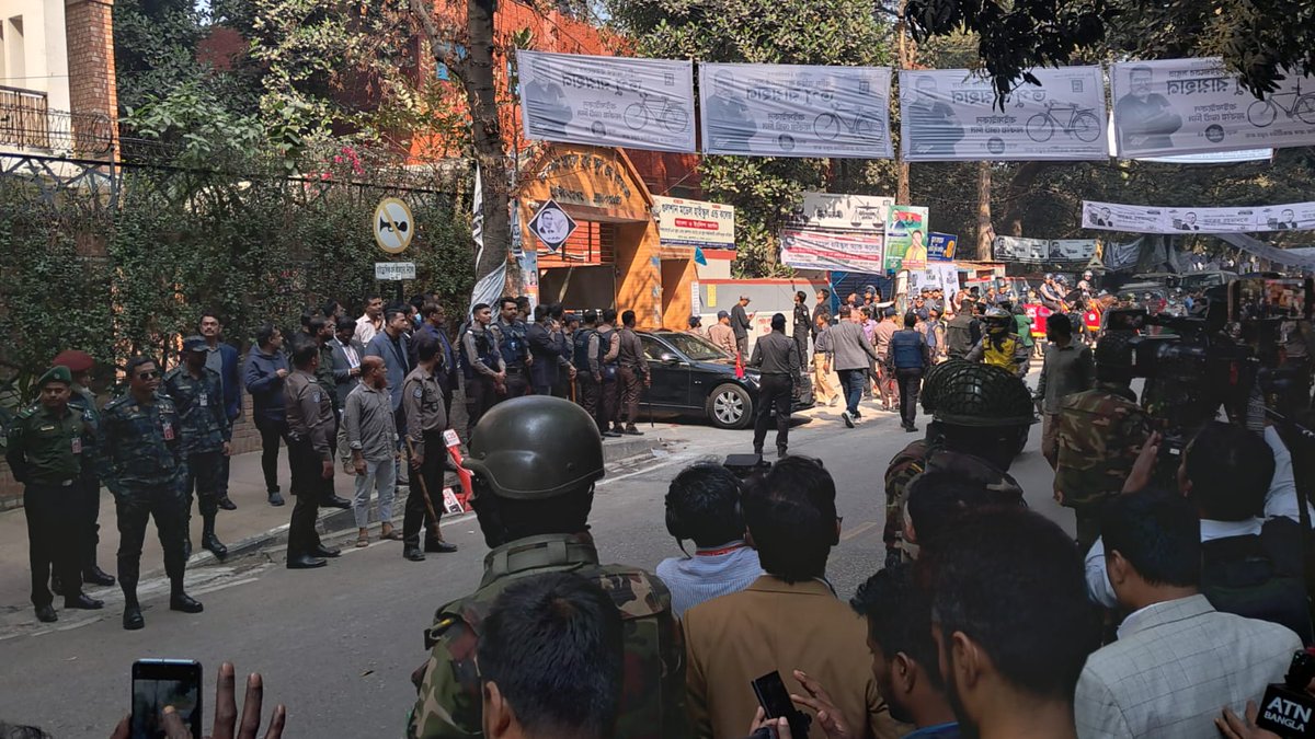 Bangladesh Chief Adviser Muhammad Yunus cast his vote at a polling station in Gulshan locality of capital Dhaka at around 10:25 am local time. The security was on high alert around the area.

Follow live updates here: bit.ly/4txRYQV