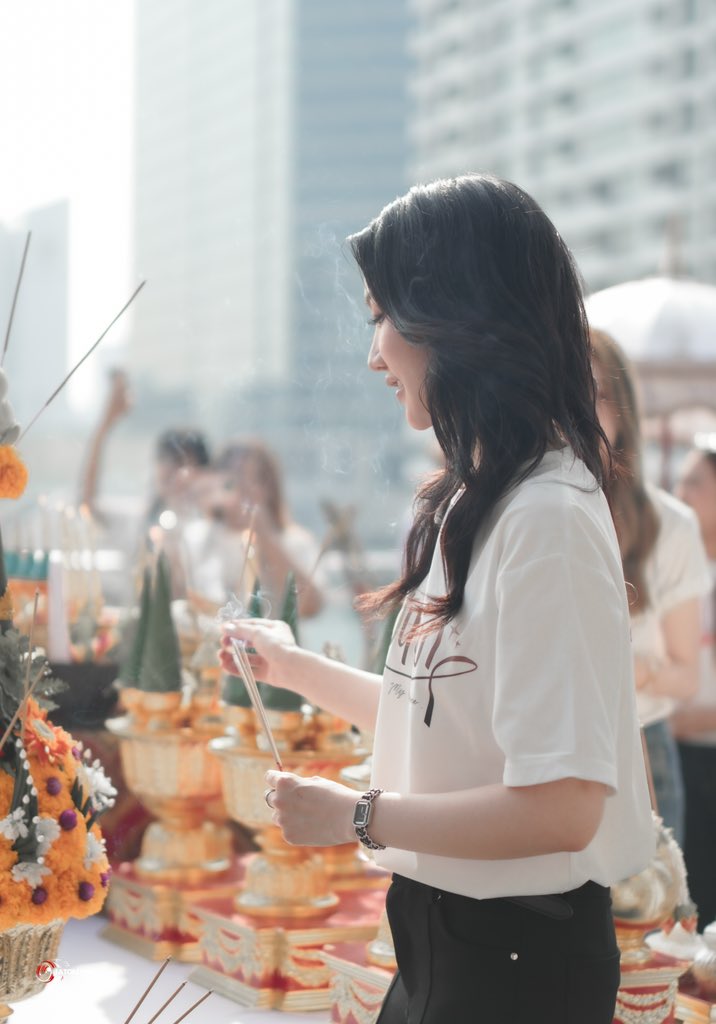 น้องอะตอม รับบทเป็นคุณระฟ้า

MY ONLY SUNSHINE WORSHIP
#บวงสรวงซีรีส์ตะวันระฟ้า
