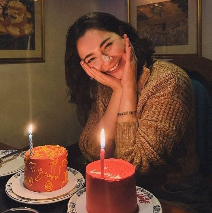 #HaniaAmir the name , the diva the moment , happy bday to the Queen