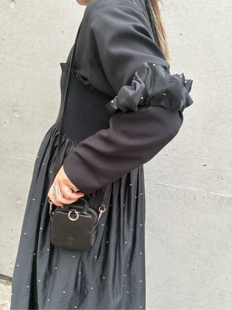 I am I ころんとしたサイズ感が可愛い ミニミニバッグ おめかし