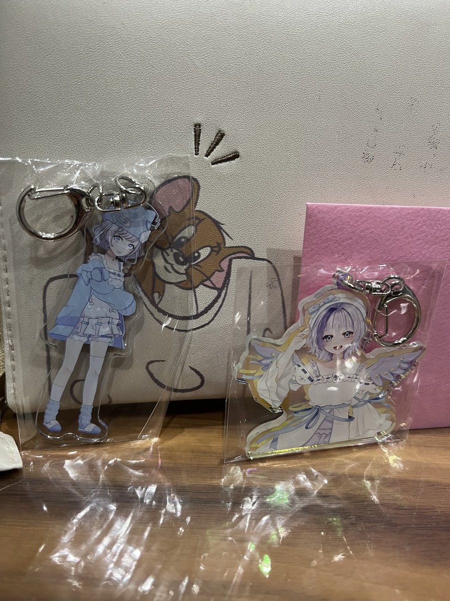 karashi_com0913's tweet photo. 推し様からクリスマス企画のプレゼントが届きました！！☺️
アクキーまで頂いてしまって🥲
うれしくてニヤニヤとニヤついてしまった🥰
手紙も読んでニヤニヤ、、、
大事にします😭 https://t.co/Gatj8eR15W