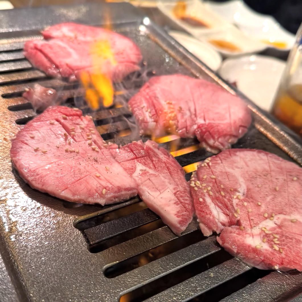 ushiyado's tweet photo. ★ご予約はTELにてご確認下さい‼︎

『タンステーキ』

#牛宿 #板宿 #神戸 #焼肉 #ホルモン https://t.co/Ir9i0rq4QK