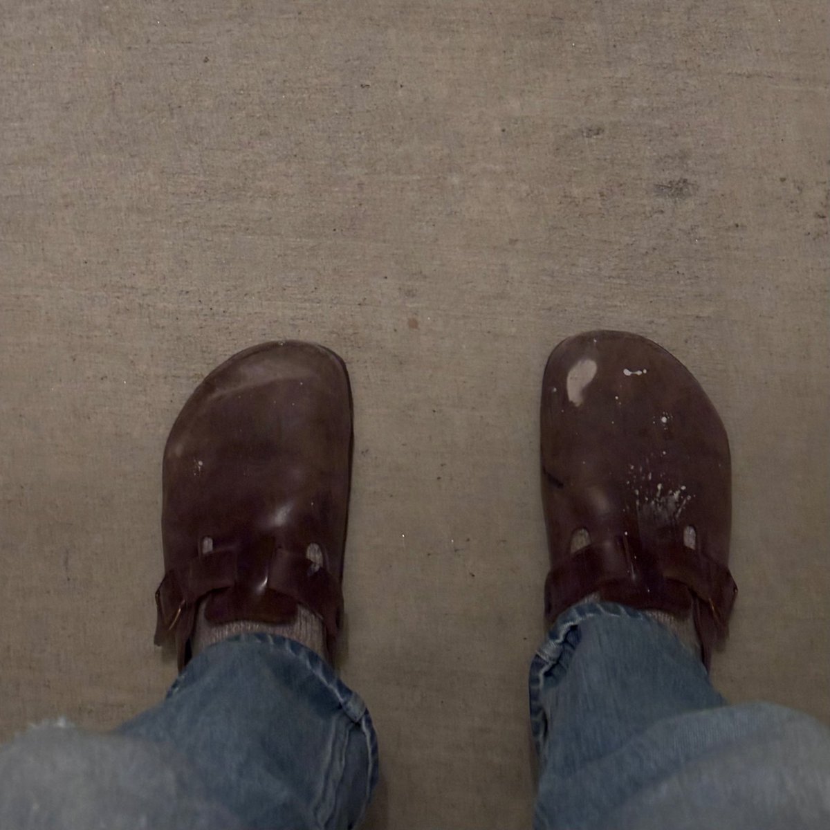 What, that stuff on my Birkenstock clogs ? Oh that’s just clay. Yeah, like pottery. I just got back from the studio. You into artsy guys btw ?