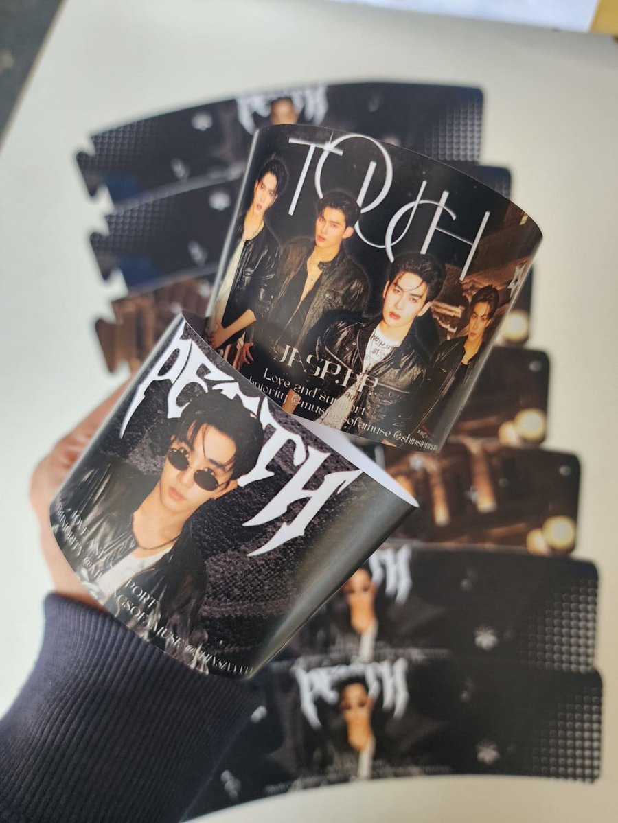 finally the cupsleeve done 🖤🤍 @Shinsinnnnnn @MusingsofaMuse see