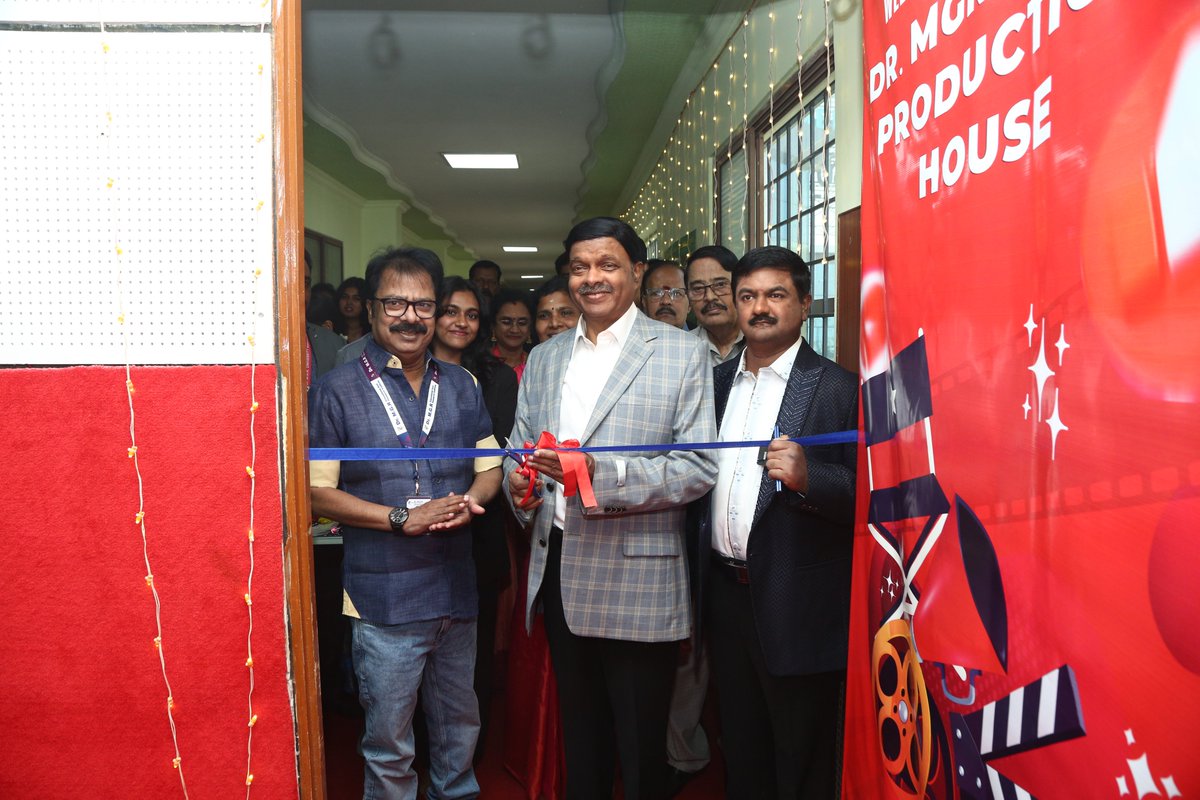 AcsArunkumar's tweet photo. Proud to launch Benzz 360 and Benzz Medai with our Honourable Chancellor. Upgraded studio with advanced equipment and versatile sets empowers students. Shows telecast on Vanavil TV, bridging academics with real-world broadcasting and industry exposure.
#DRGR #MGRERI #Benzz360 #Benzzmedai