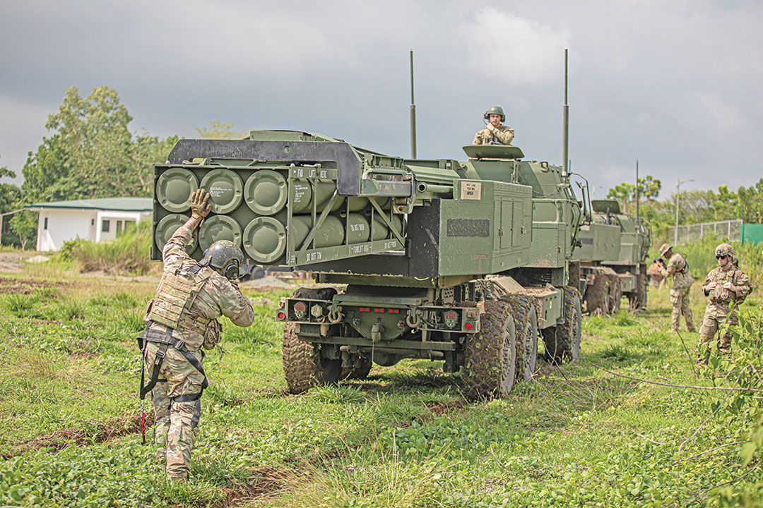 IPDefenseForum's tweet image. อำนาจยิง ในแนวหน้า
การวางกำลังในภูมิภาคอินโดแปซิฟิก กำหนดยุทธศาสตร์การป้องปรามของสหรัฐฯ และพันธมิตรใหม่ผ่านการแสดงตนในรูปแบบใหม่

ipdefenseforum.com/th/2026/02/%e0…

#IPDF #MilitaryTech #IndoPacific #อินโดเอเชียแปซิฟิก