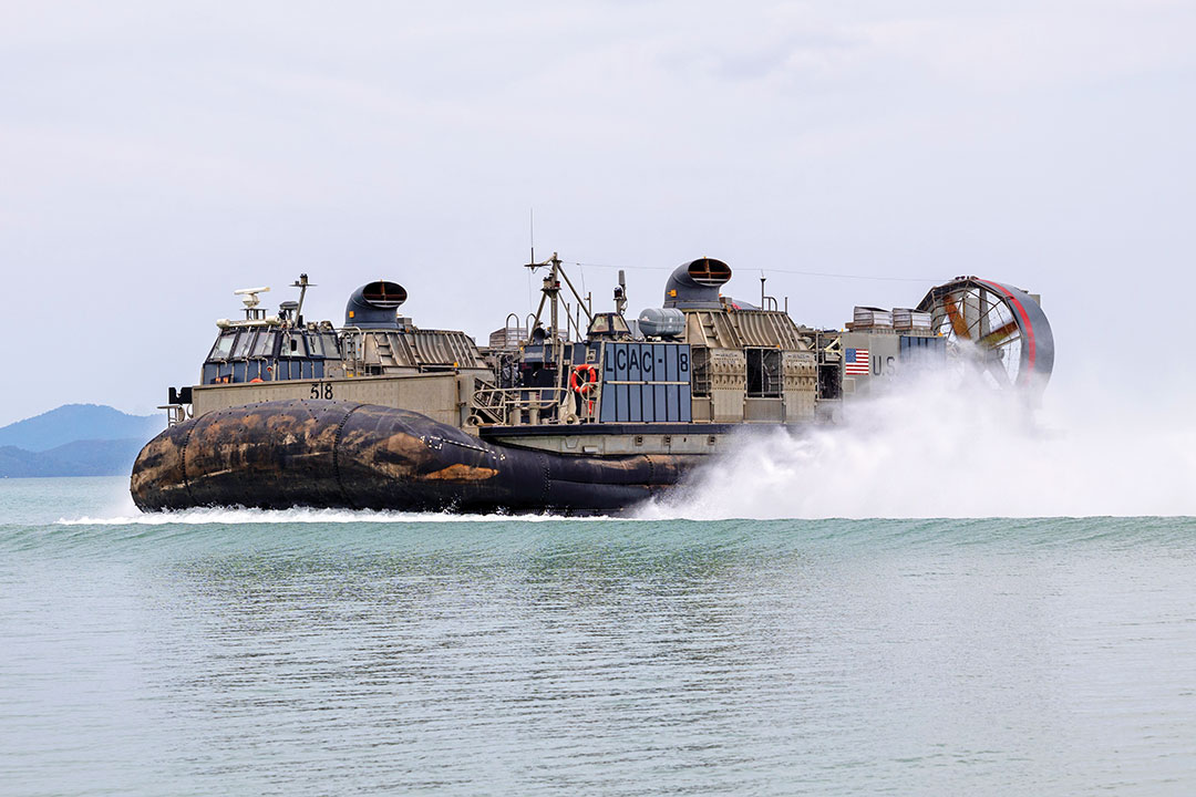 IPDefenseForum's tweet image. อำนาจยิง ในแนวหน้า
การวางกำลังในภูมิภาคอินโดแปซิฟิก กำหนดยุทธศาสตร์การป้องปรามของสหรัฐฯ และพันธมิตรใหม่ผ่านการแสดงตนในรูปแบบใหม่

ipdefenseforum.com/th/2026/02/%e0…

#IPDF #MilitaryTech #IndoPacific #อินโดเอเชียแปซิฟิก