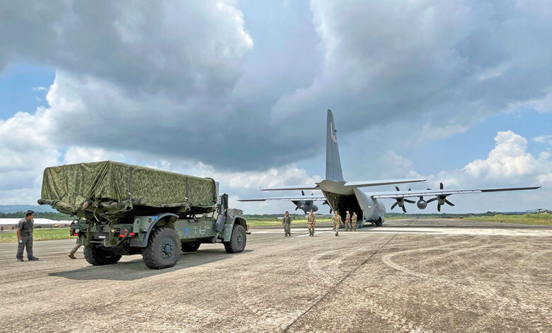 IPDefenseForum's tweet image. อำนาจยิง ในแนวหน้า
การวางกำลังในภูมิภาคอินโดแปซิฟิก กำหนดยุทธศาสตร์การป้องปรามของสหรัฐฯ และพันธมิตรใหม่ผ่านการแสดงตนในรูปแบบใหม่

ipdefenseforum.com/th/2026/02/%e0…

#IPDF #MilitaryTech #IndoPacific #อินโดเอเชียแปซิฟิก