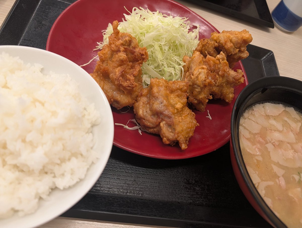 わいかつやでトンカツを頼まない剛の者 唐揚げ定食思ったより大きくて
