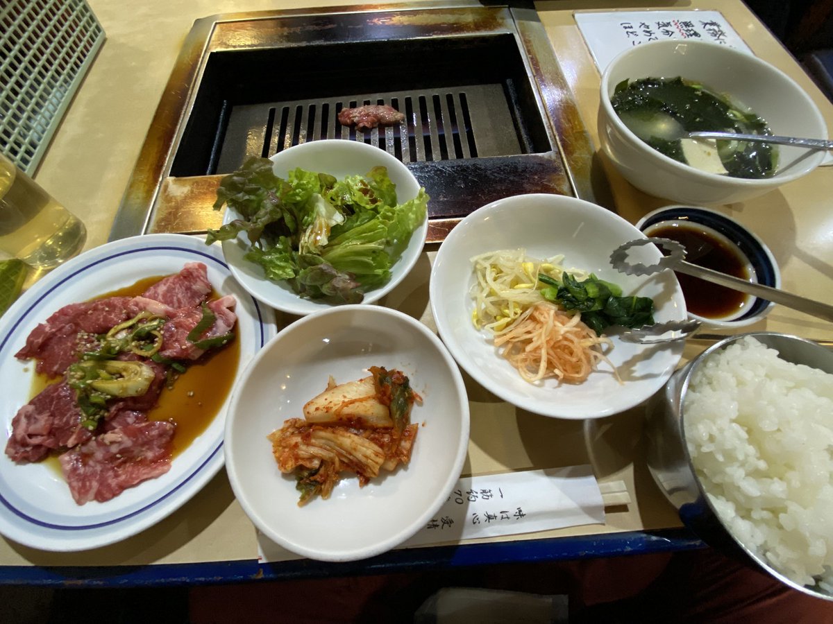 芝居の昼公演前にお気に入りのカルビランチ
昔は800円前後で食べられたと思うけど、このご時世だと流石に４桁超えちゃいますね😵😅