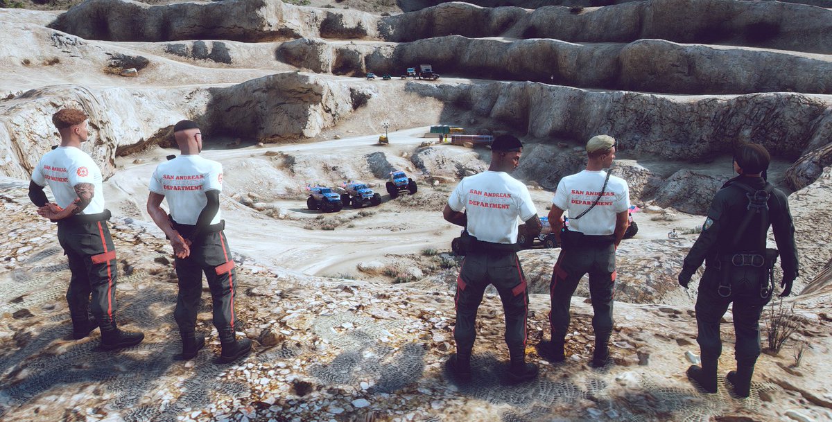 Profesionalismo, presencia y compromiso. Siempre presentes, siempre preparados. 🚑🤍

#SAFD